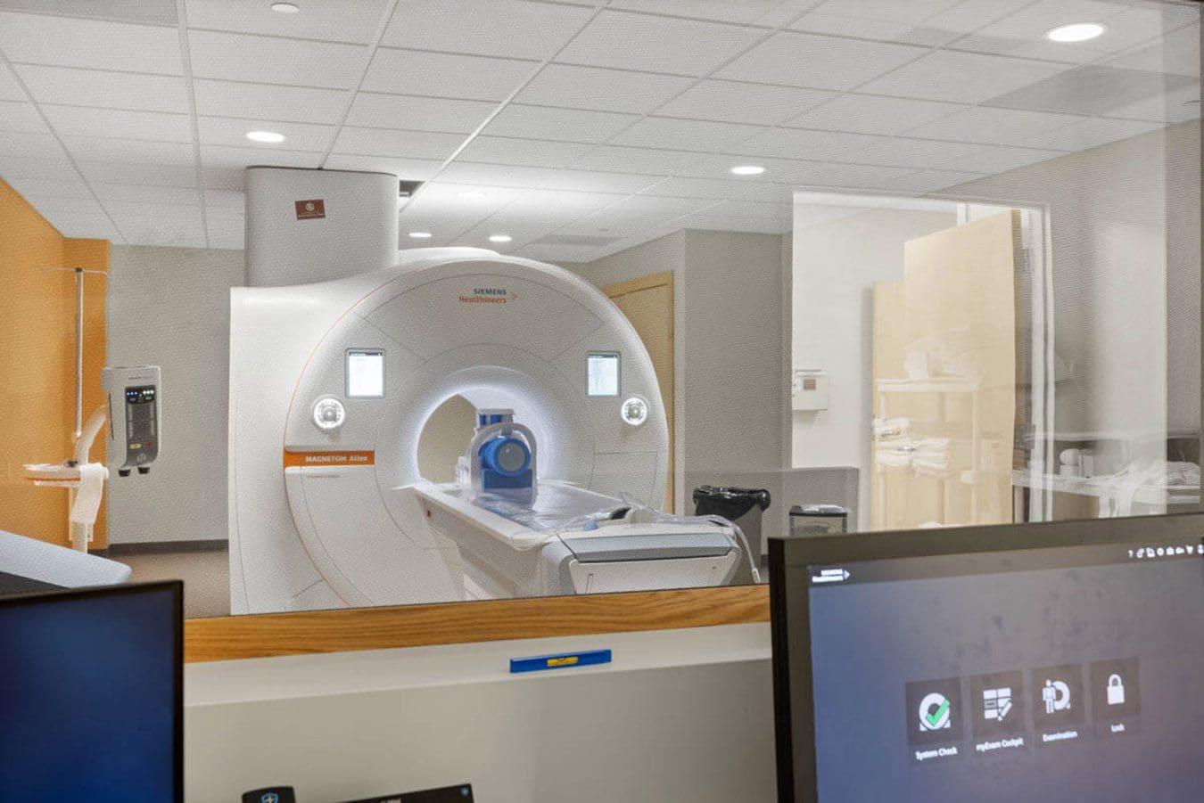 MRI Machine IHS Oyate Health Care Center in Rapid City